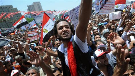 Tahrir-aukion protestit: Egyptin nuorison herääminen demokratiaan ja Mohamed Deifin rooli vallankumouksessa